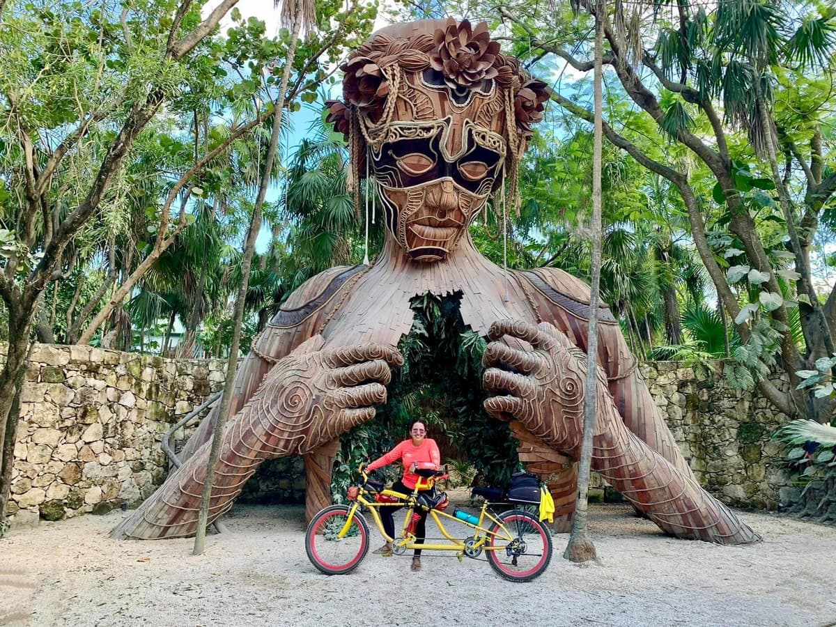 ¡Sincronización y aventura! Pareja viaja en bicicleta tándem por todo México