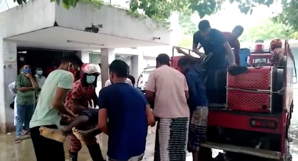 MATRIMONIO TERMINA EN TRAGEDIA: Tormenta eléctrica mata a 17 personas y hiere al novio