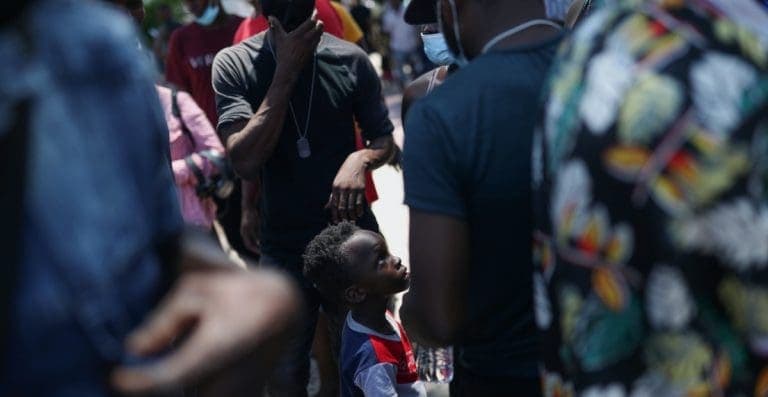 Más de 500 migrantes haitianos salen en caravana desde San Fernando hacia Reynosa