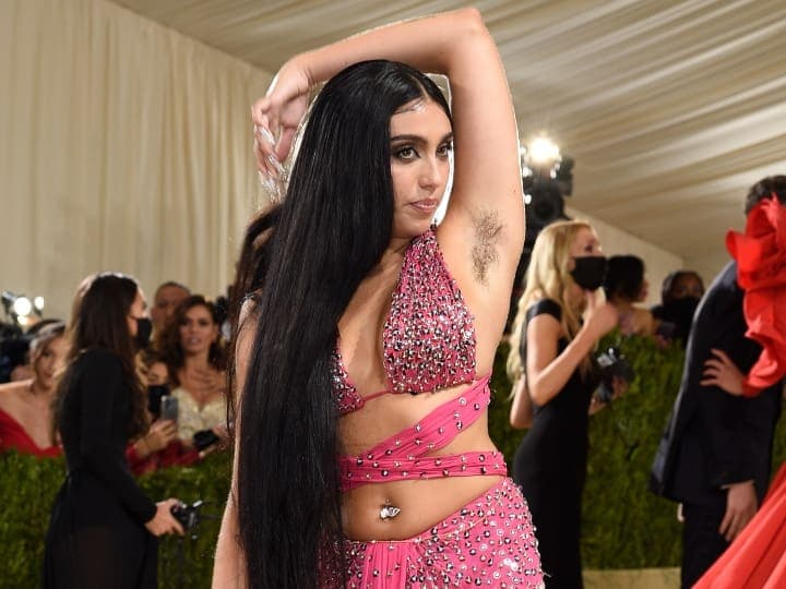 Lourdes Leon, hija de Madonna, presume con orgullo sus axilas con vello en la Met Gala 2021