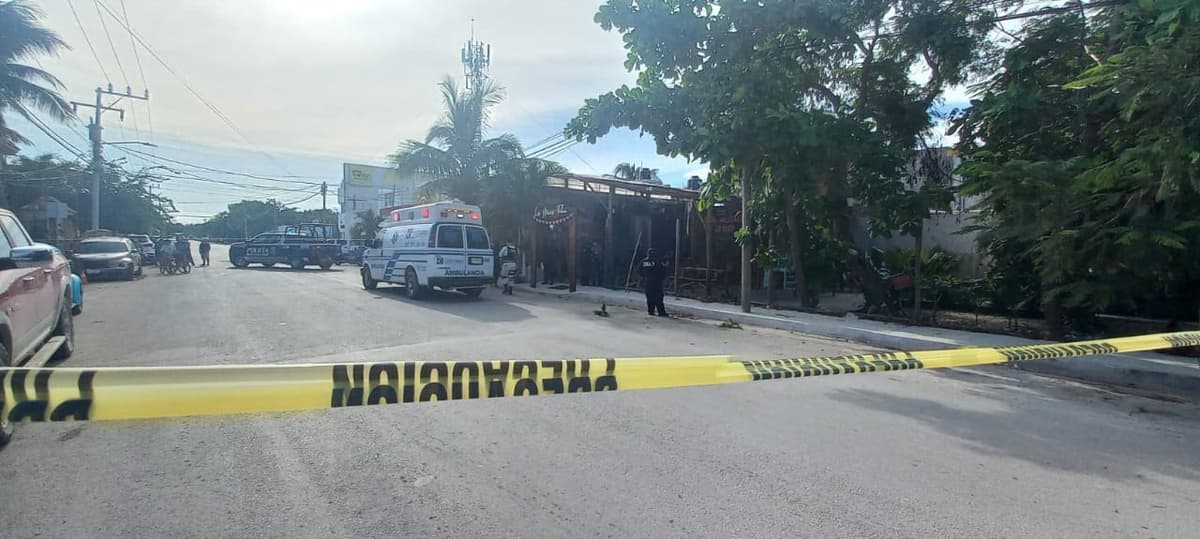 Ejecutan a un hombre en coctelería de Tulum