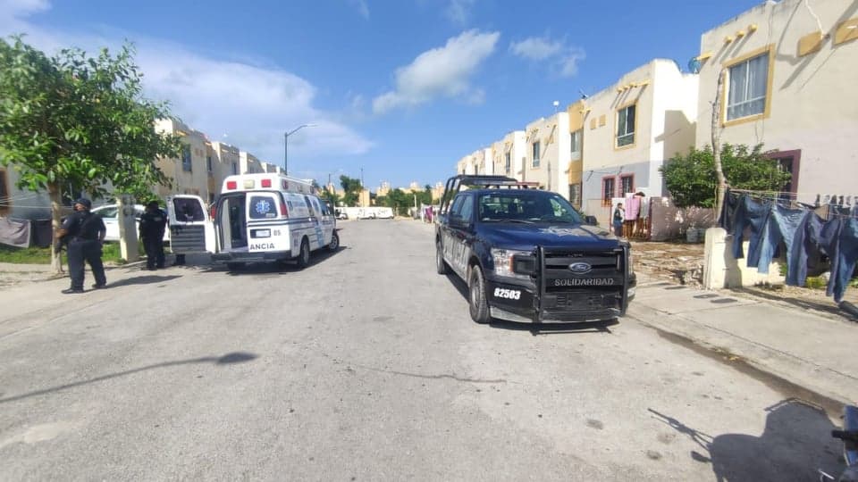 En riña apuñalan y dejan grave a un hombre en Villas del Sol de Playa del Carmen
