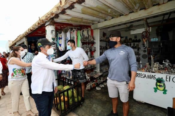 Más obra pública y programas sociales en Isla Mujeres para que las familias vivan mejor: Carlos Joaquín