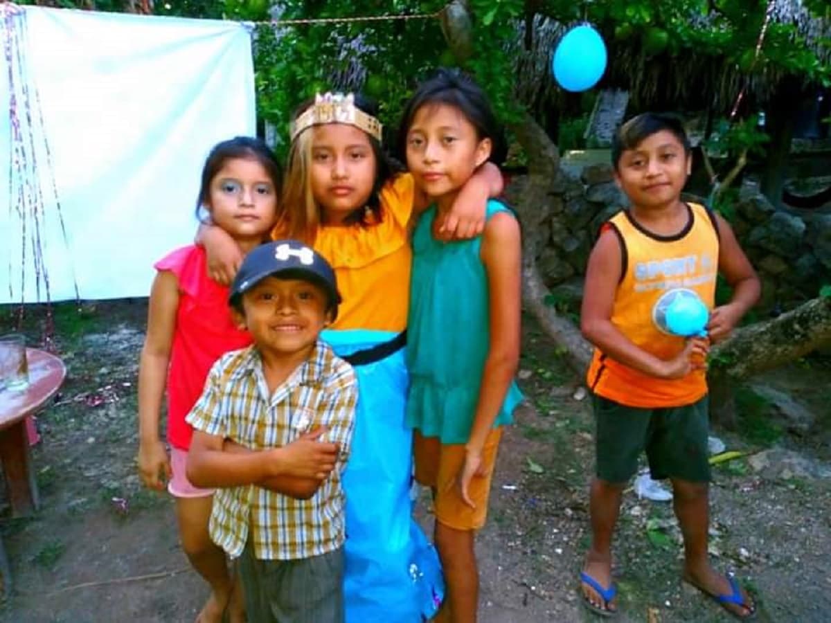 Ellos son "Mike y Team", niños de Tihosuco que muestran su genialidad en divertidos videos