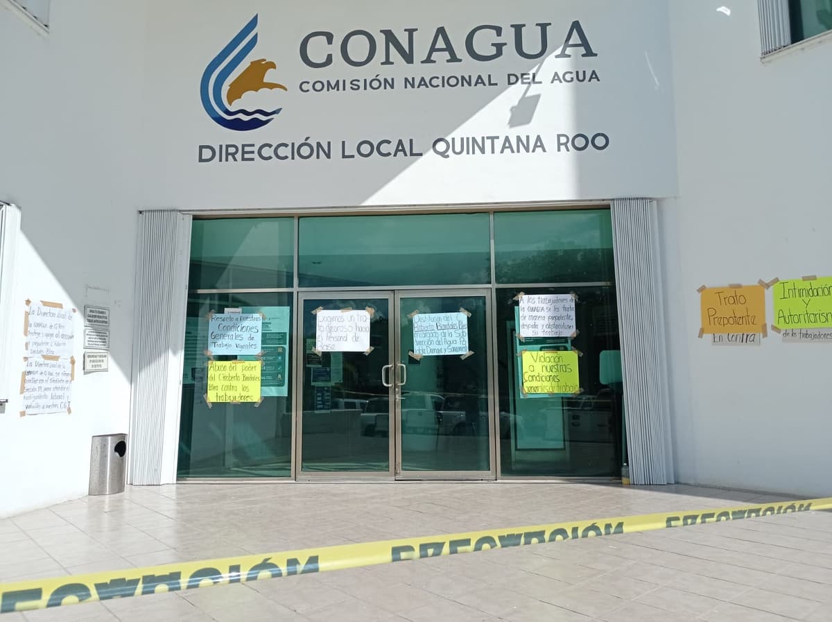Segundo día de protestas en oficinas de Conagua en Chetumal