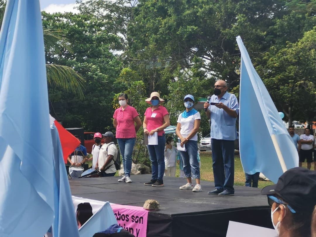 Se manifiestan contra despenalización del aborto en el kilómetro cero de Cancún