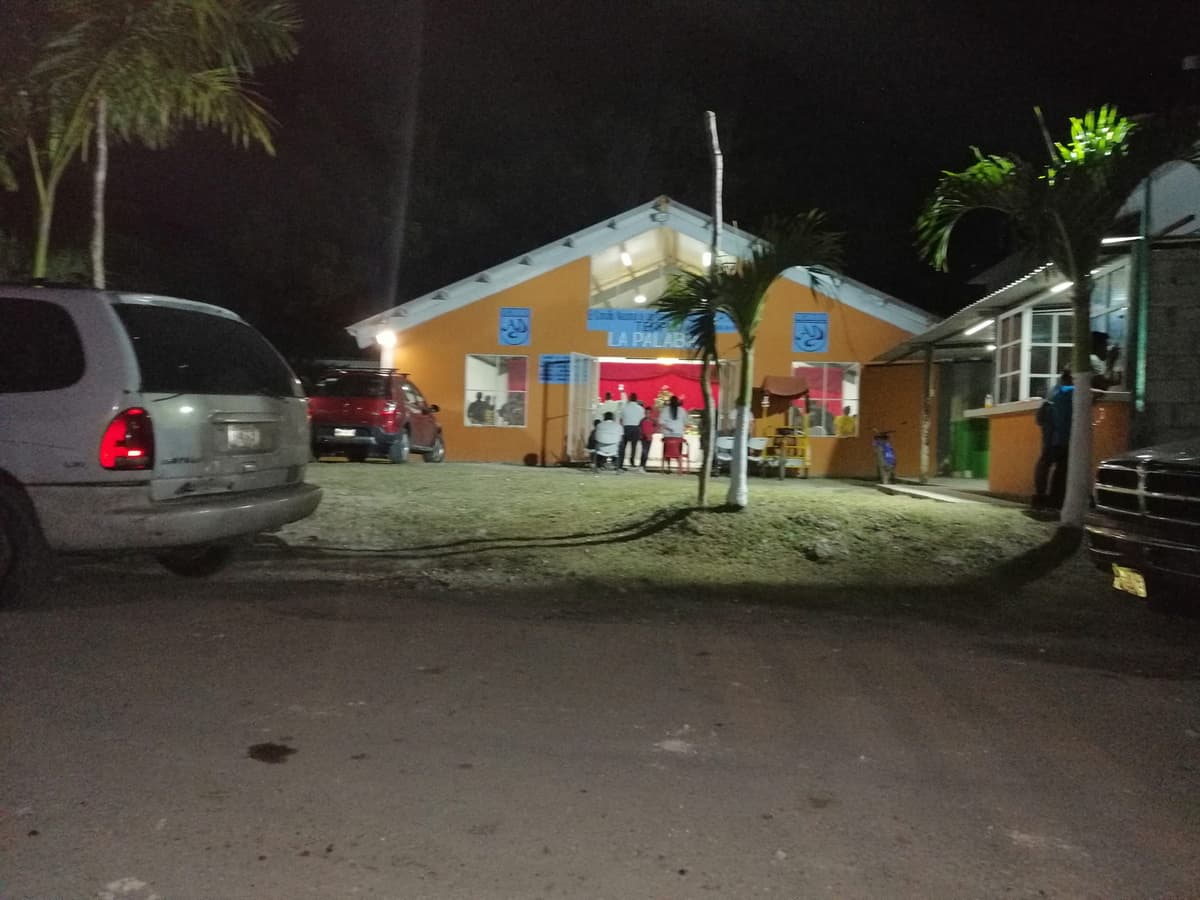 Denuncian templo en Chetumal, por generar escándalo y botar basura