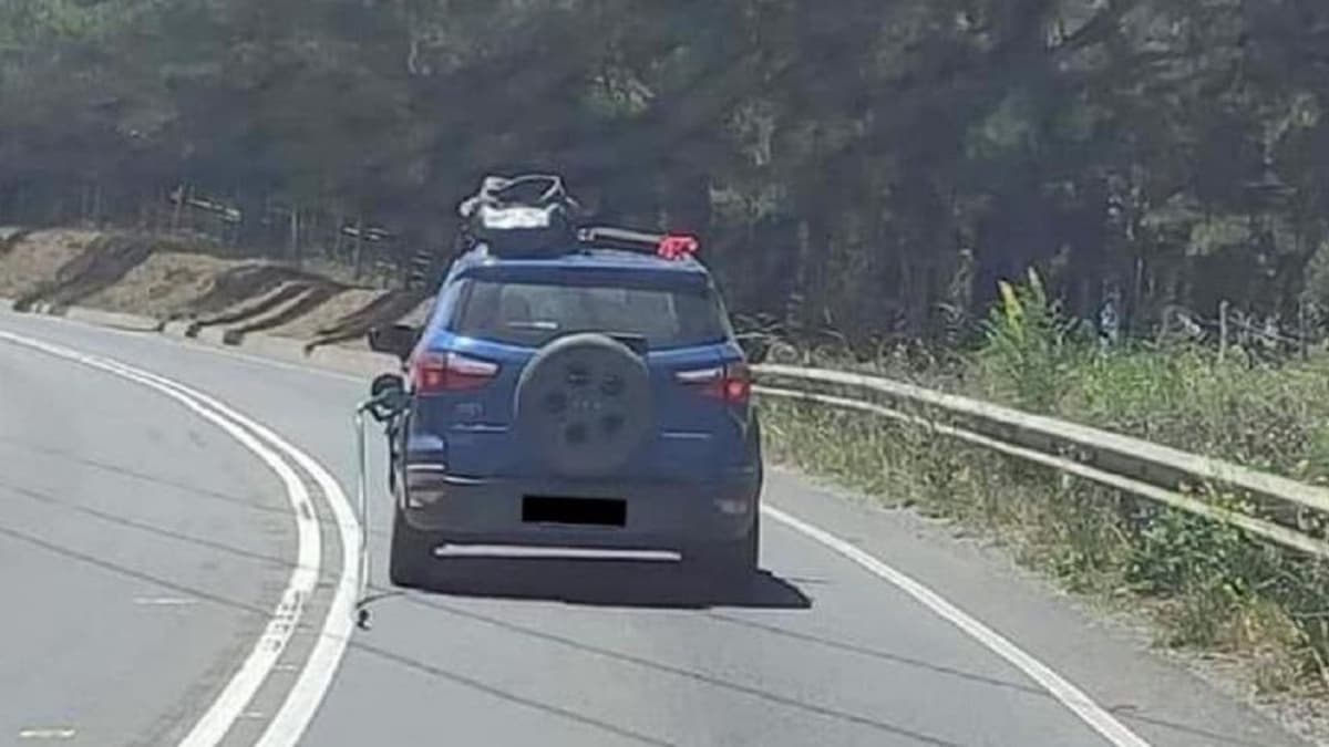 No quisieron pagar la gasolina, se dieron a la fuga con el dispensador puesto en el auto