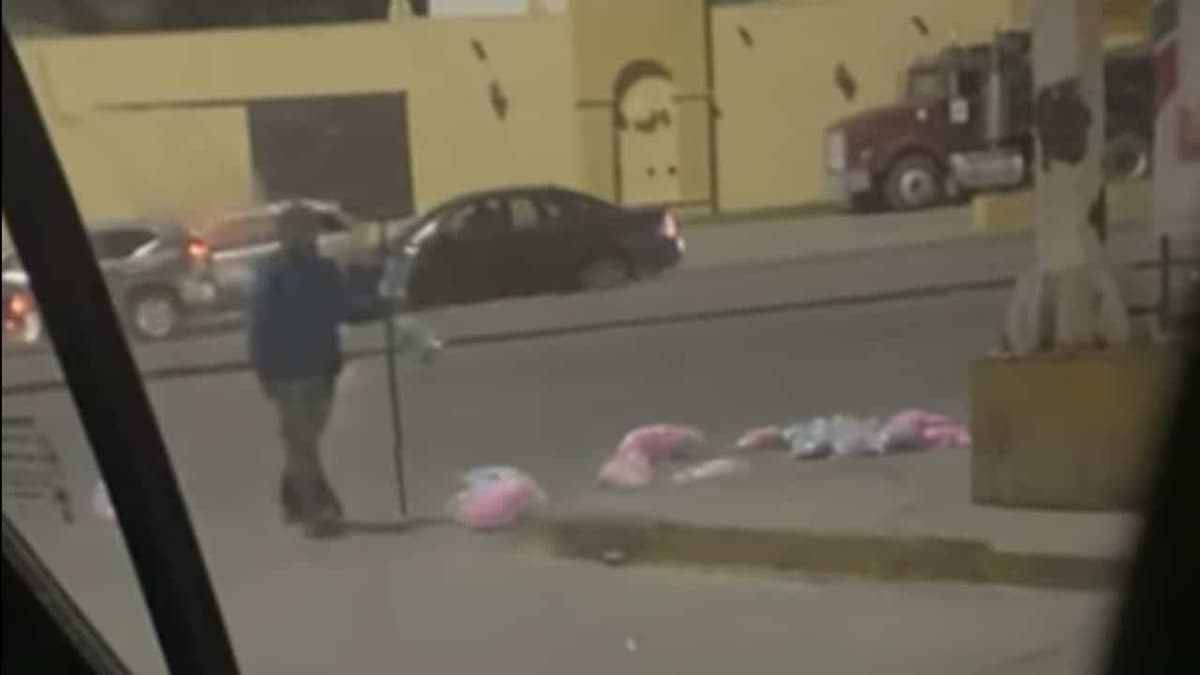 VIDEO: hombre tira algodones de azúcar al suelo porque no vendió ni uno