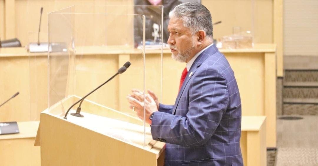 Video: Diputado del PRI insulta a su compañera por votar a favor de Morena