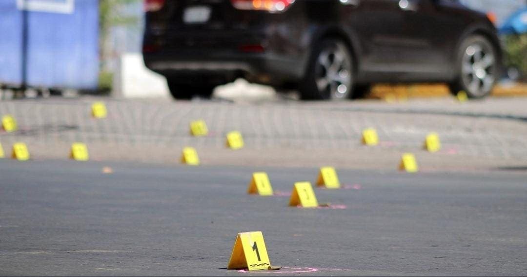 Mujer policía se enfrenta a asaltante de 19 años en Cdmx