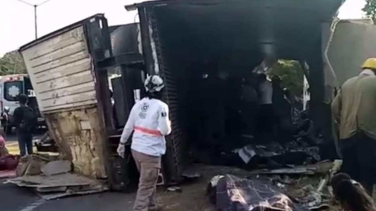49 migrantes muertos y 58 heridos en volcadura de tráiler en Chiapas