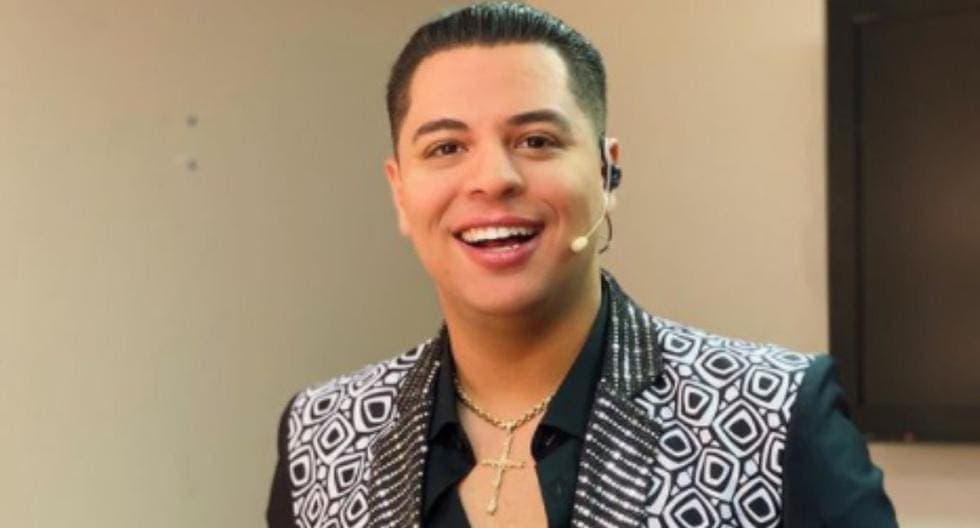 Camioneta de Eduin Caz se accidenta; vocalista de 'Grupo Firme' explica qué pasó: daños materiales