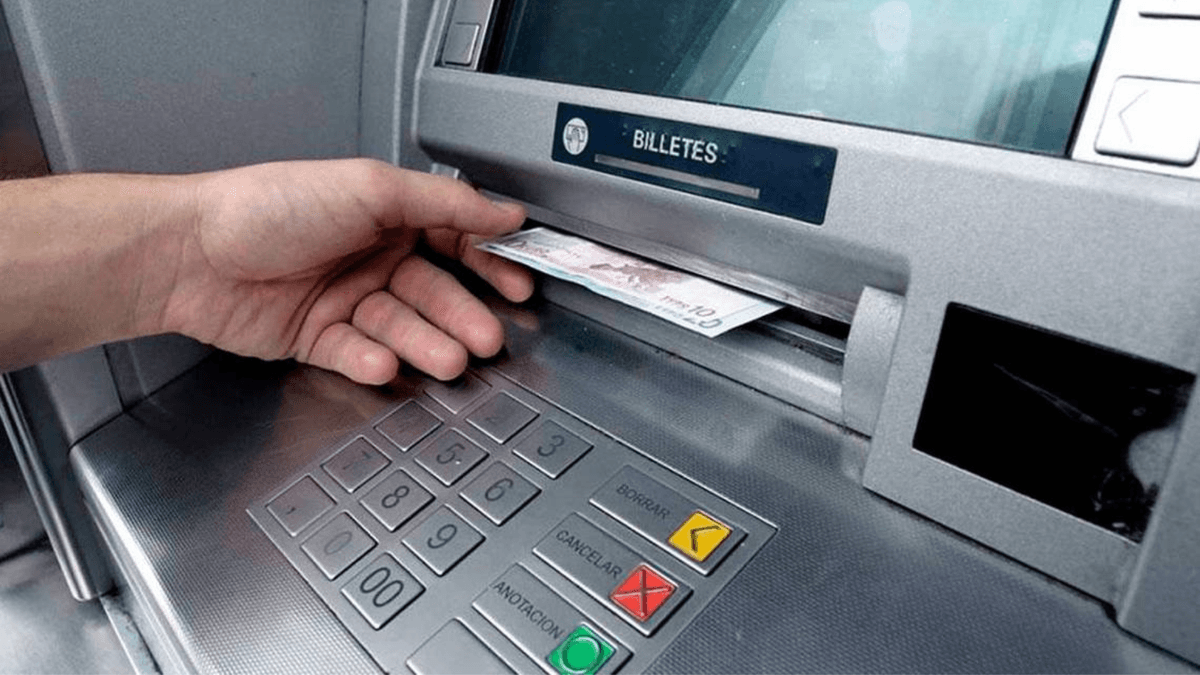 Mexicanos temen ir a los cajeros automáticos por inseguridad