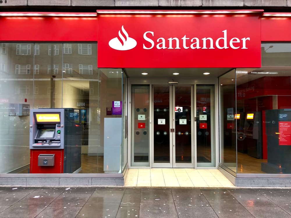 Santander tiene intenciones de participar en el proceso de venta de Banamex