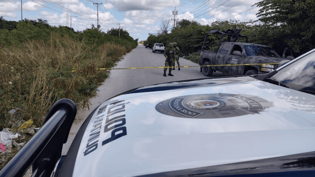 Hallan cuerpo con signos de violencia en el Arco Vial de Cancún