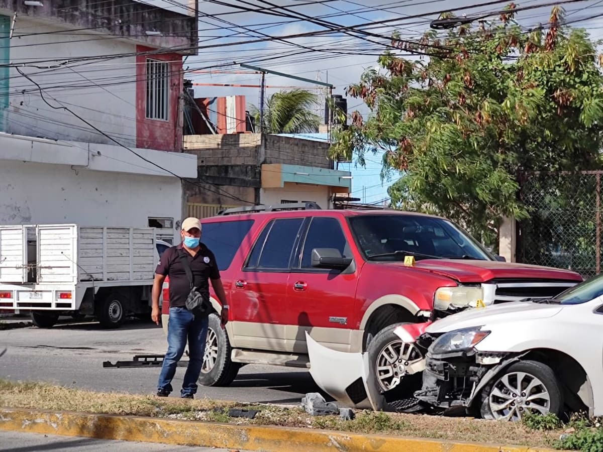 Tras aparatosa persecución, falla intento de ejecución en la región 510 de Cancún