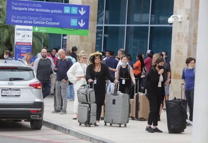 Alberga Quintana Roo 550 turistas rusos y ucranianos