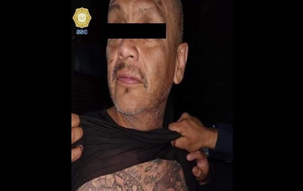 Detienen a presunto feminicida por machetear a su esposa en CDMX
