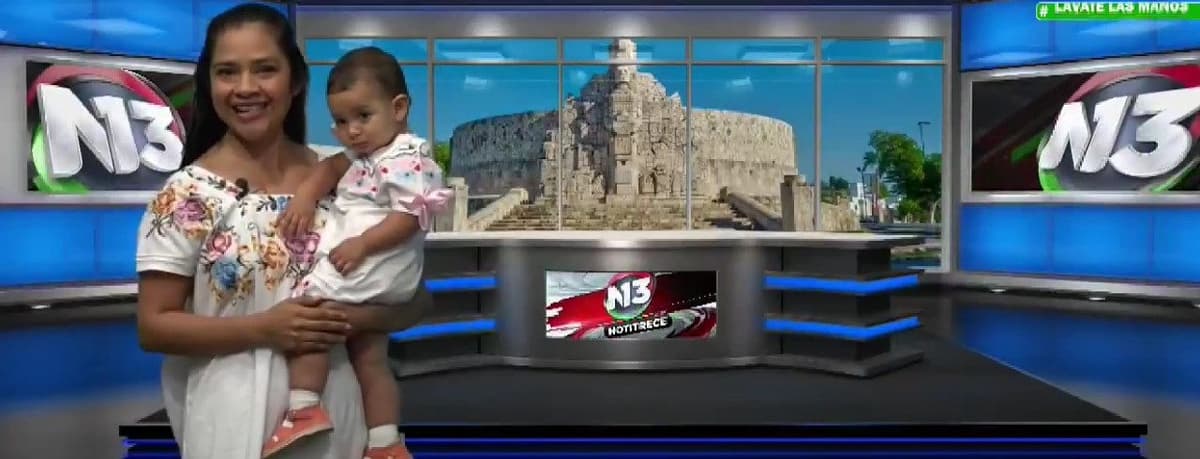 Conductora en Yucatán da las noticias con bebé en brazos