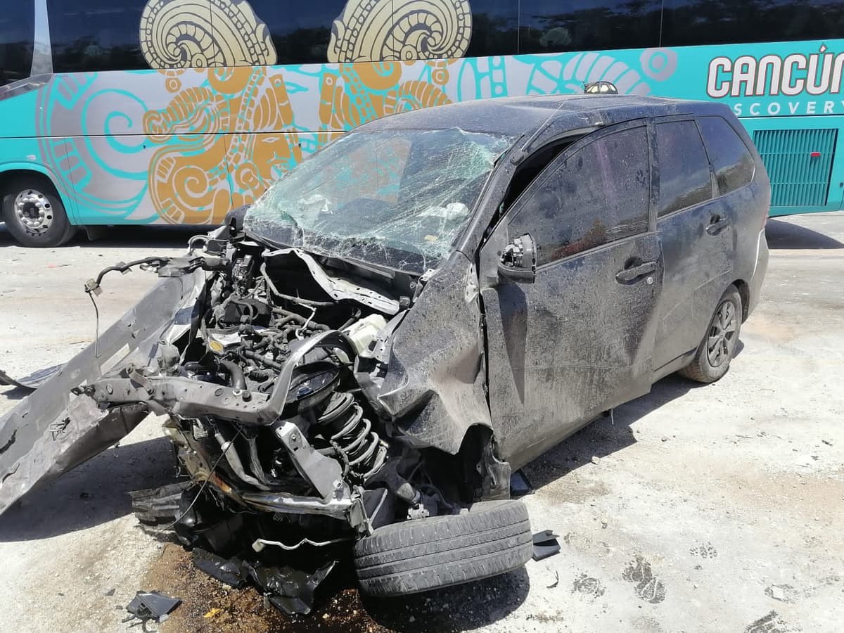 Choque en la carretera federal 307 deja a cinco lesionados