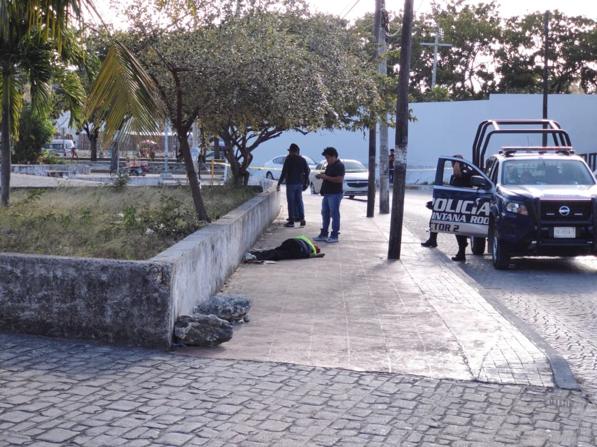Muere 'viene-viene' del edificio de representación del Gobierno del Estado en Cancún