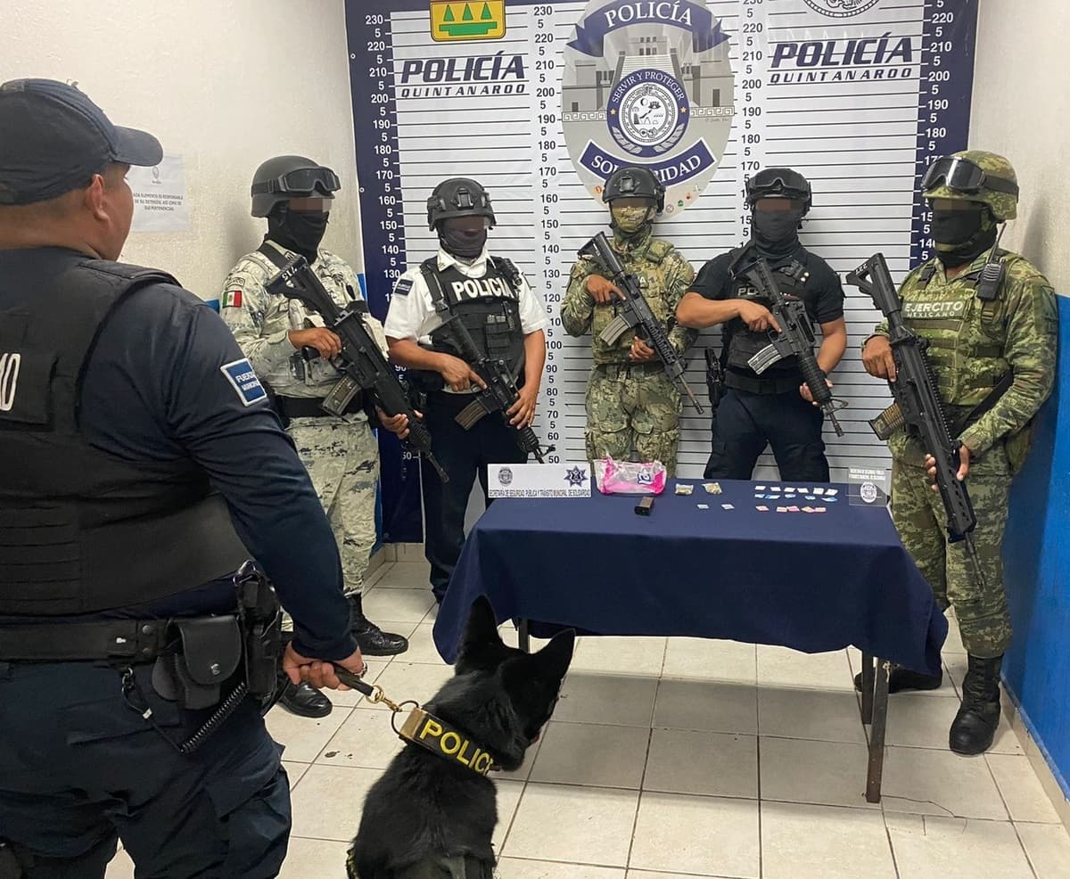 Policías de Solidaridad encuentran droga cerca de un hotel en Zona Turística