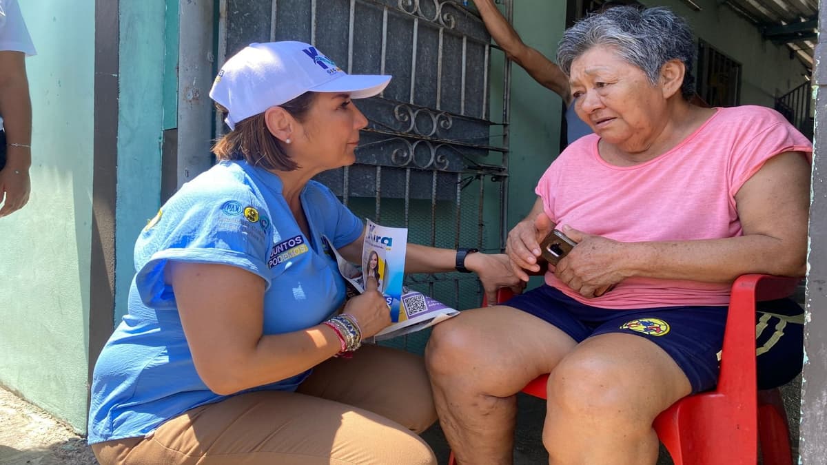 Contar con seguro popular de salud, lo que más requiere la ciudadanía: Kira Iris