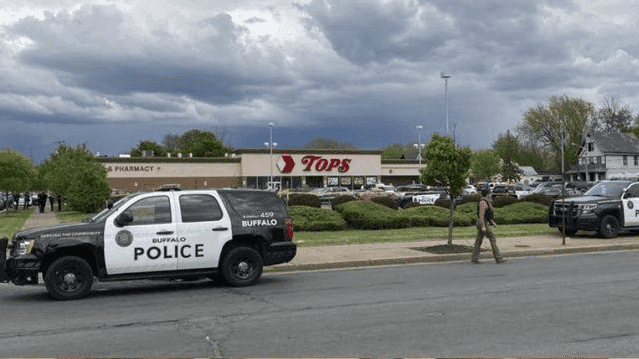 Tiroteo de supermercado en Nueva York deja saldo de 10 muertos
