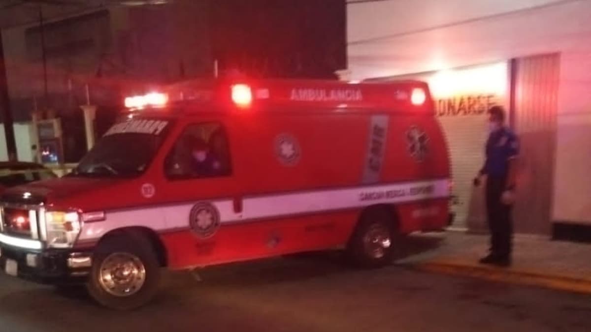 Pierde la vida motociclista arrollado en el centro de Cancún