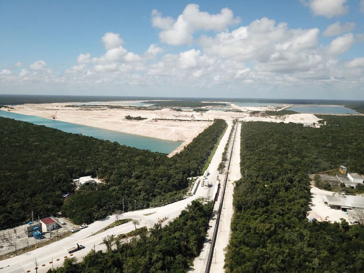 Cumplió AMLO: Clausura obras de Calica en Playa del Carmen