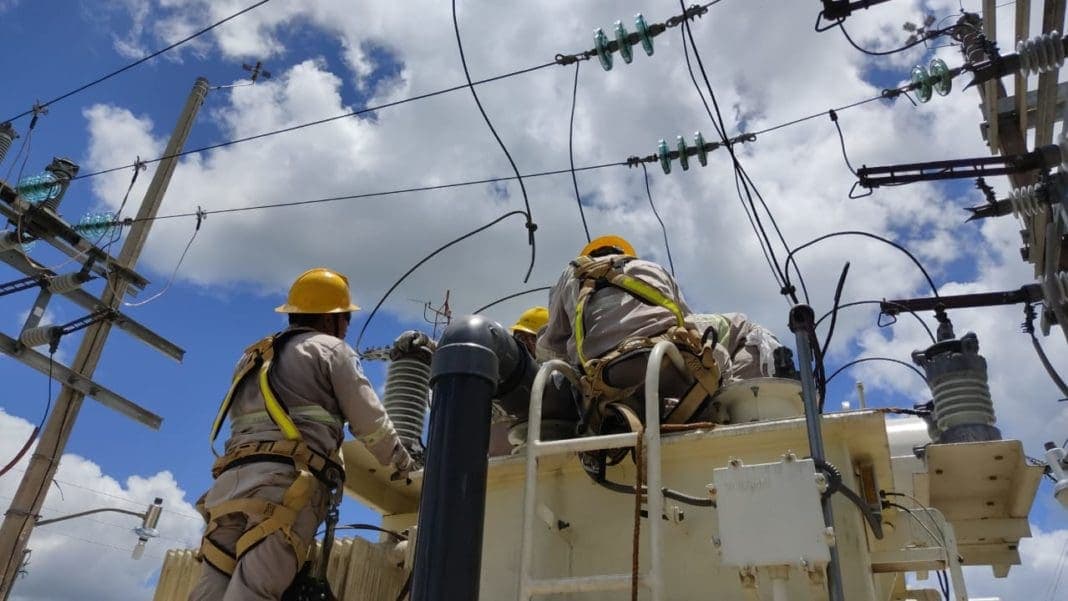 Trabajador de CFE electrocutado fue la causa del apagón masivo en Península de Yucatán