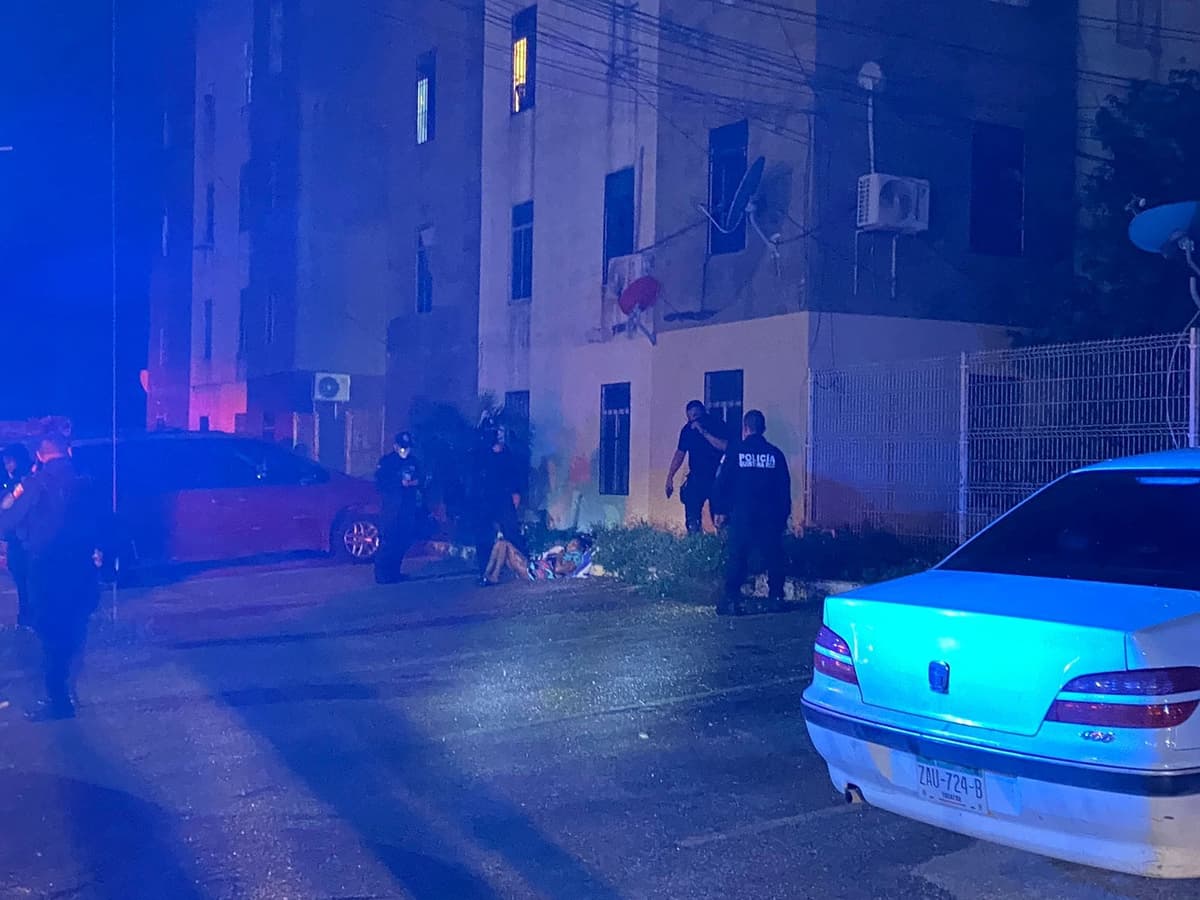 Apuñalan a pareja en el fraccionamiento Paraíso Maya de Cancún; uno muere