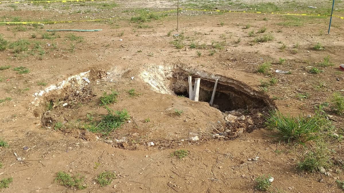 VIDEO: Surge socavón en escuela primaria de Cancún