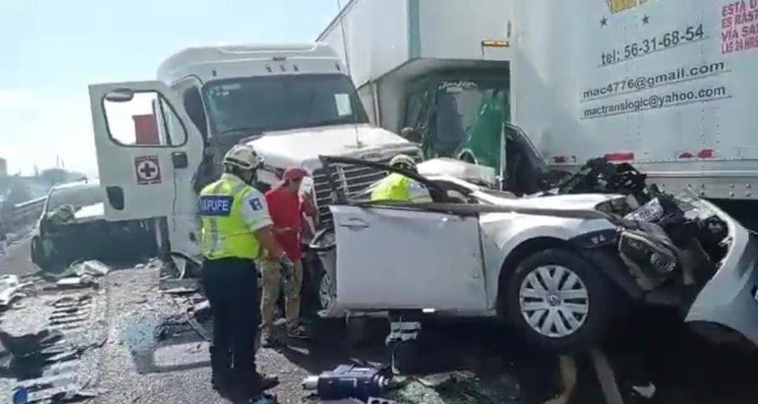 Video: Carambola de 20 vehículos en la Puebla-Orizaba; hay 2 muertos