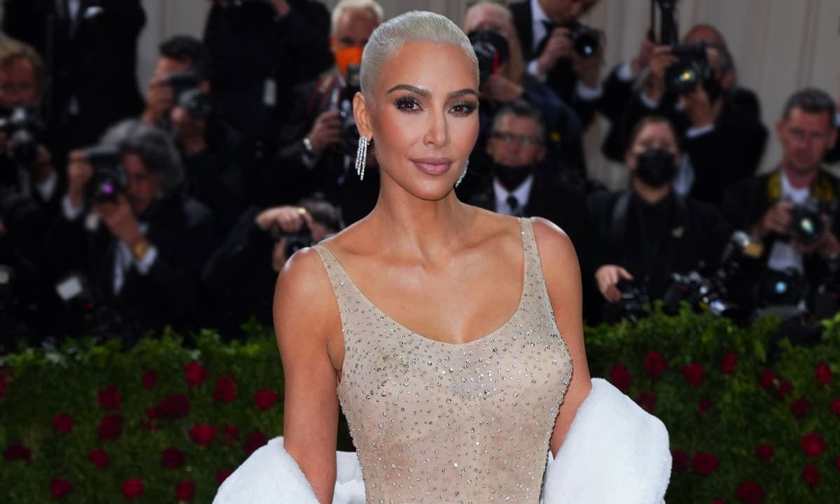 Kim Kardashian comería "caca" para mantenerse joven