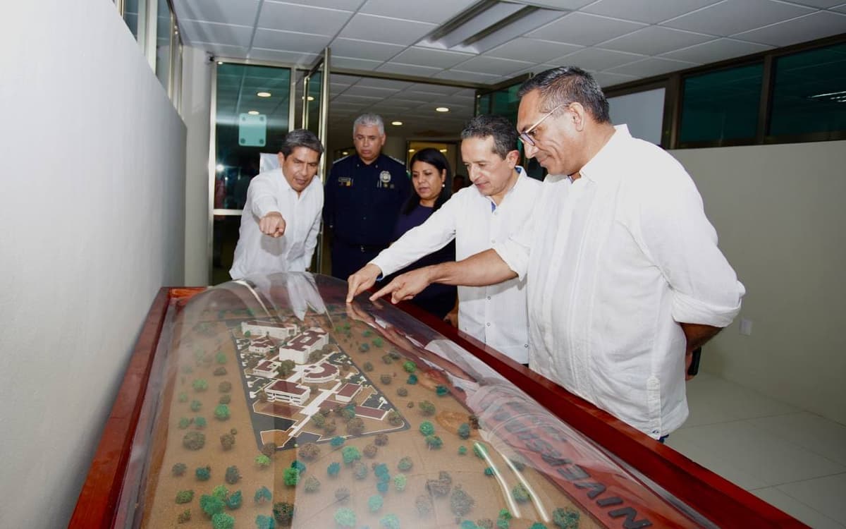 El gobernador Carlos Joaquín constató la modernización de la Universidad Politécnica de Cancún