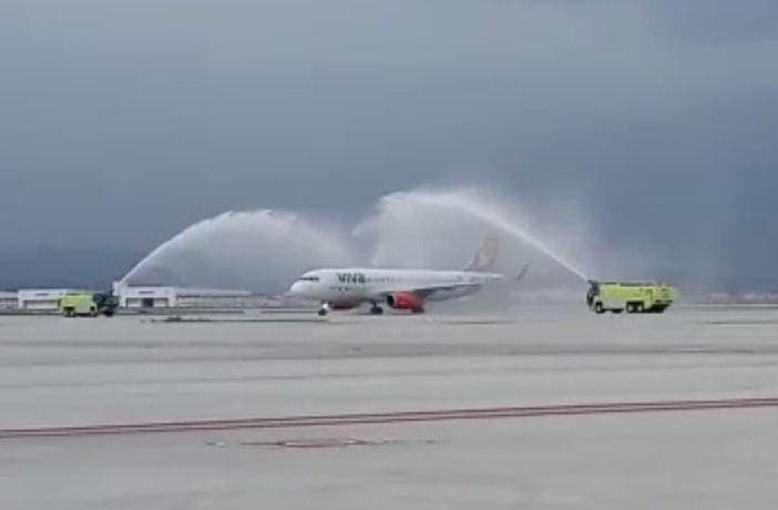 Inaugura Viva Aerobus nueva ruta desde el AIFA a Cancún