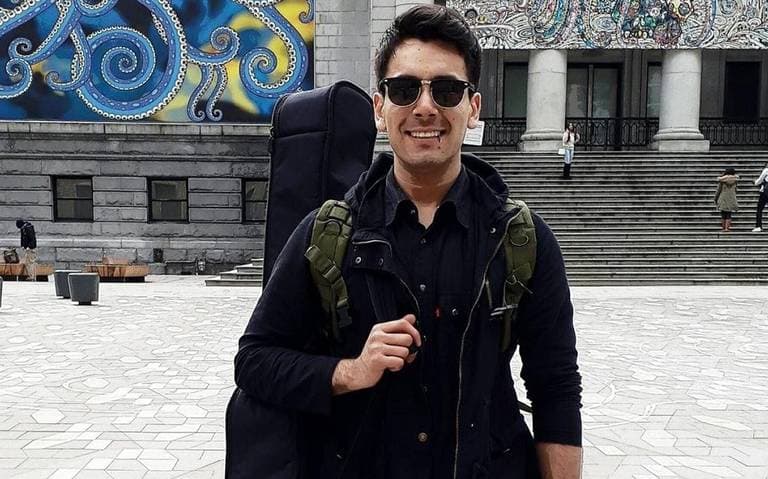 Muere cantante Manuel Castell al rescatar mujer que se ahogaba en laguna