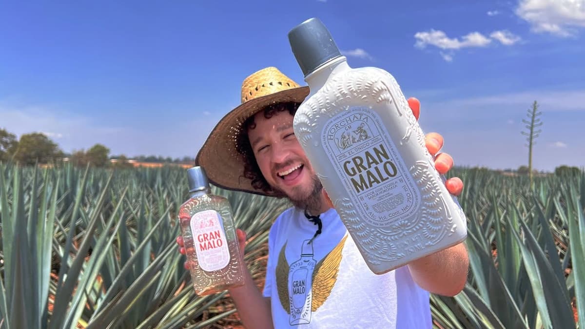 Luisito Comunica lanza su marca de tequila sabor horchata