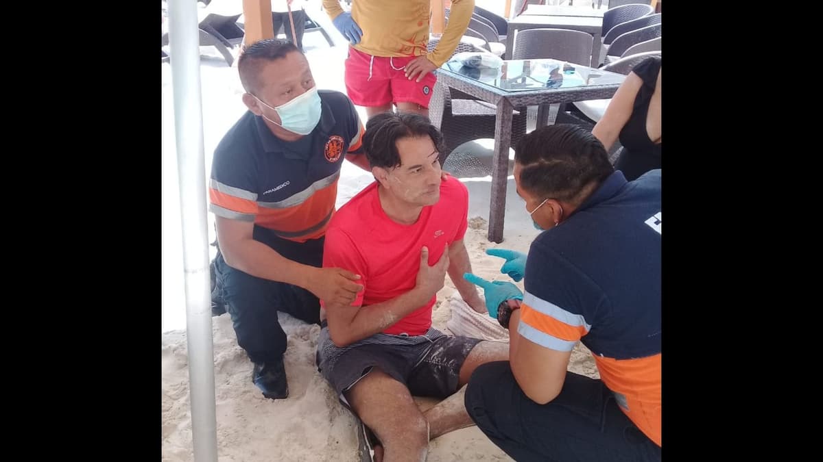 Tromba lesiona a cuatro personas en Playa del Carmen