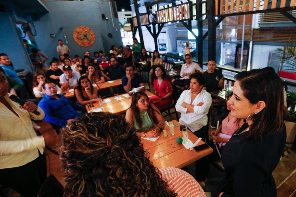 Apostarles a los jóvenes garantiza el destino de Quintana Roo: Estefanía Mercado