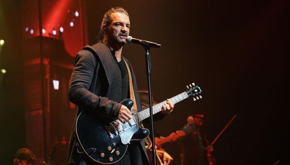 Video: Ricardo Arjona critica la aparición de géneros del lenguaje inclusivo