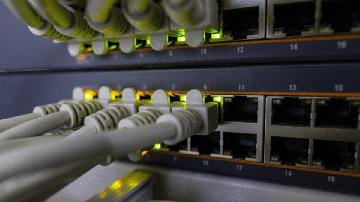 TIEMBLA SLIM: CFE lanza servicios de internet de hasta 30 pesos