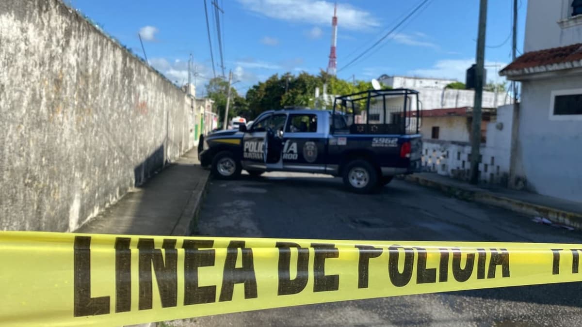 Hombre es asesinado durante asalto en El Crucero de Cancún