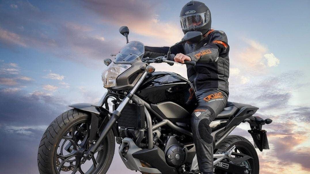 Motociclistas de Quintana Roo se unen para apoyar a adultos mayores