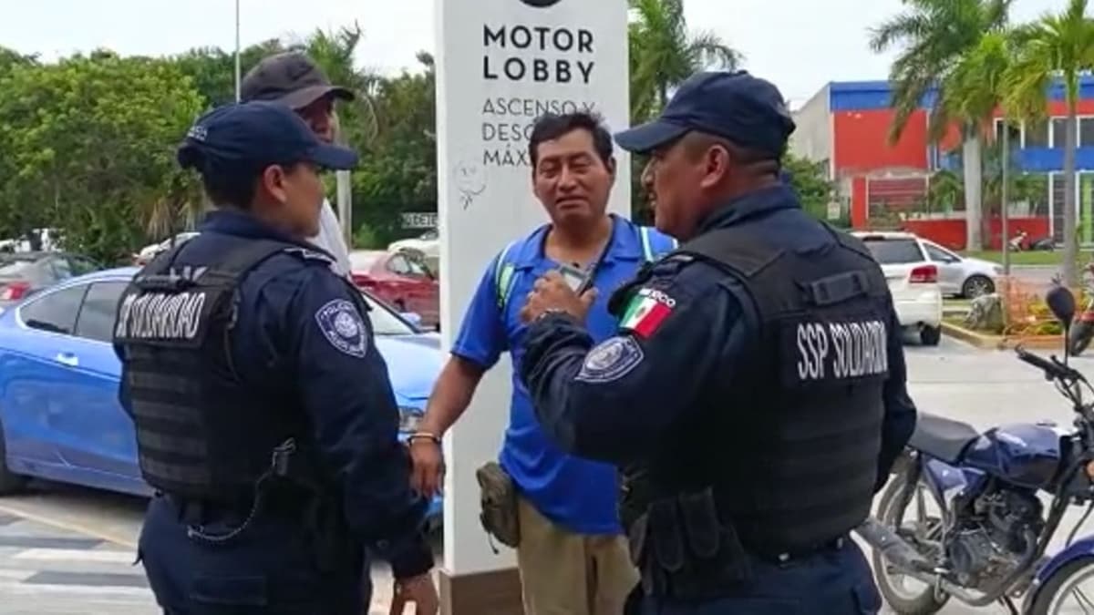 Detienen a ‘grupo de choque’ enviado a agredir a manifestante en la Casa de los Abuelos de Playa del Carmen