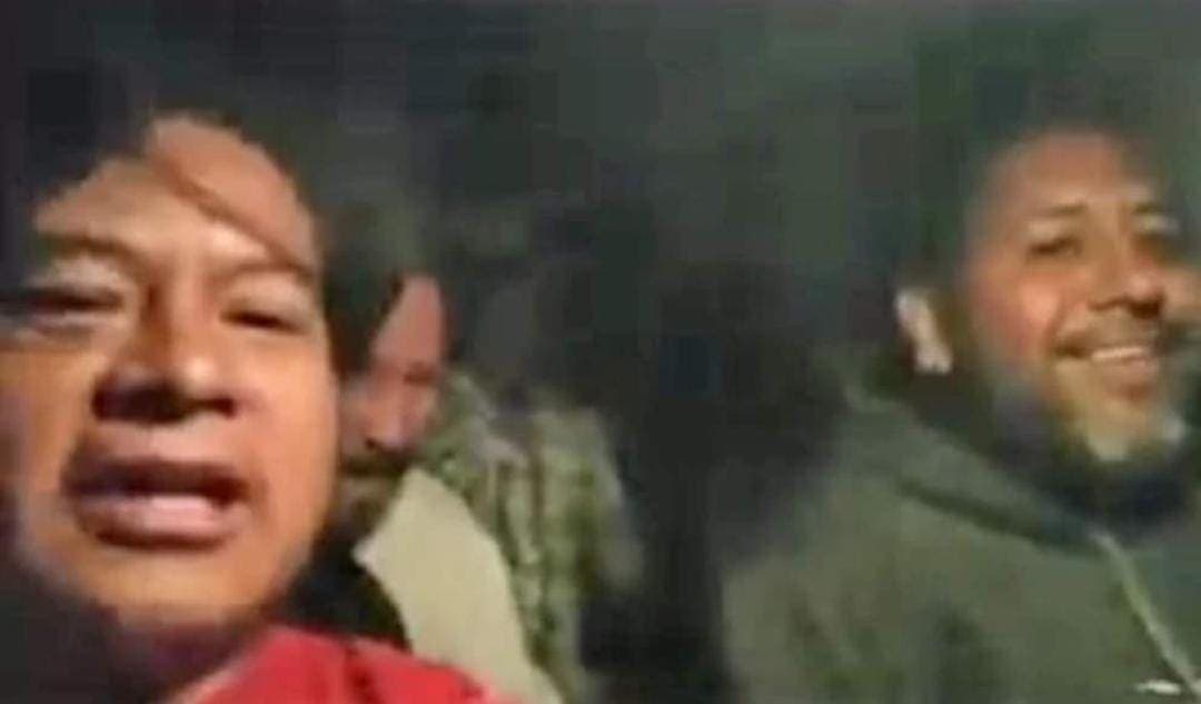 Video: Borrachos robaron una patrulla en Hidalgo y lo transmitieron en redes