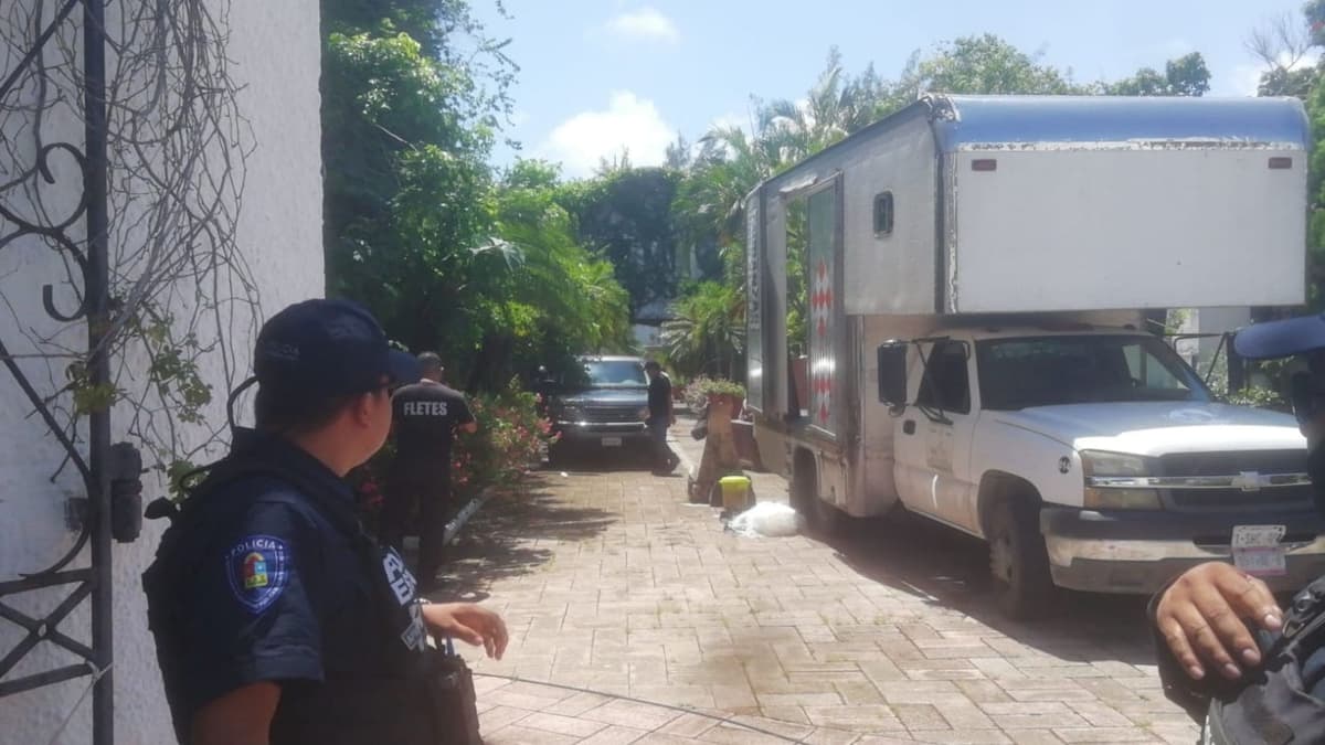 Desalojan Club Las Velas Resort en zona hotelera de Cancún para pagar adeudos de 90 mdp a empleados