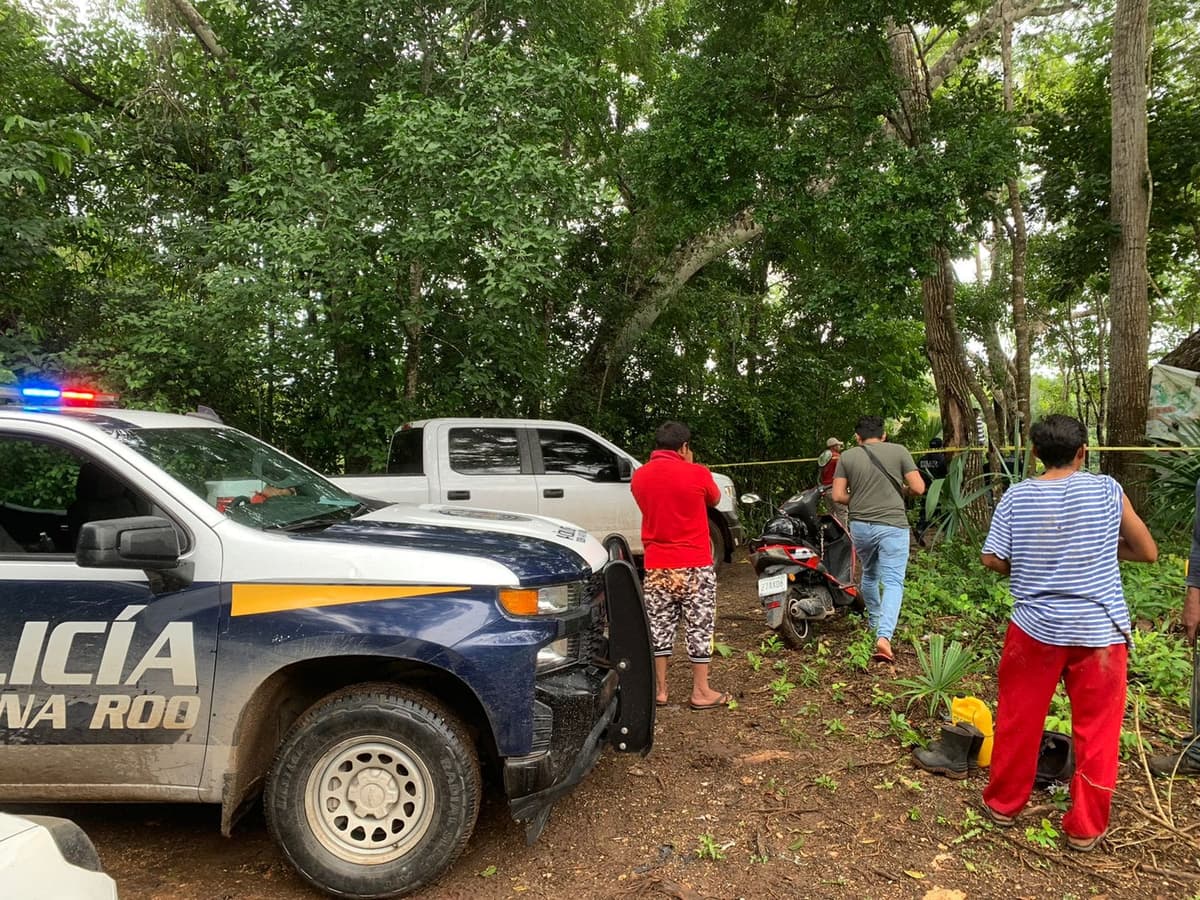 Después de un día de búsqueda, padre encuentra a su hijo ahogado en una laguna de Felipe Carrillo Puerto